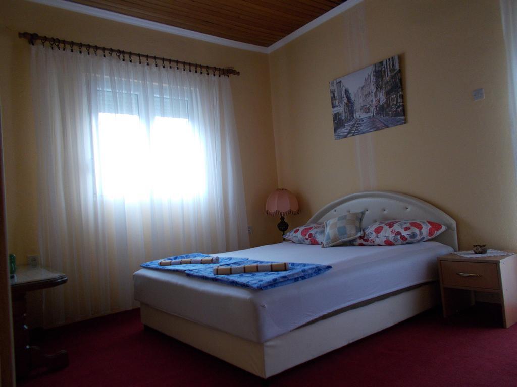 Guesthouse Feel Lake Virpazar Ngoại thất bức ảnh