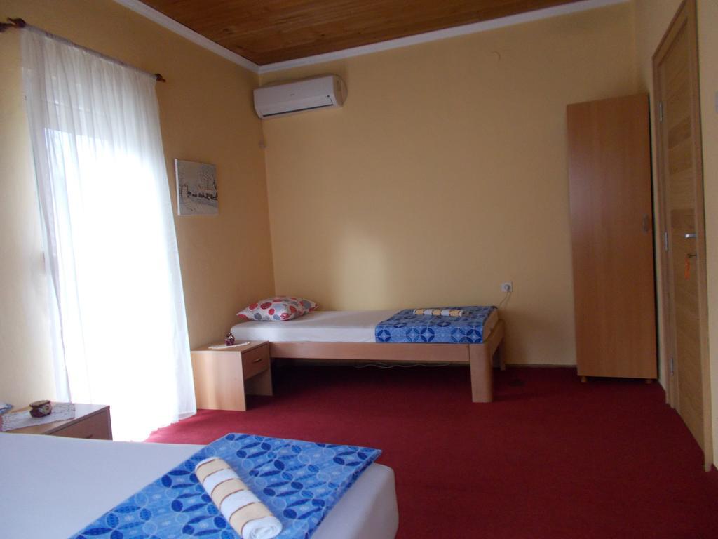 Guesthouse Feel Lake Virpazar Ngoại thất bức ảnh